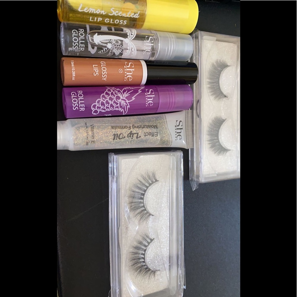 2 pair of lashes and 5 lip glosses